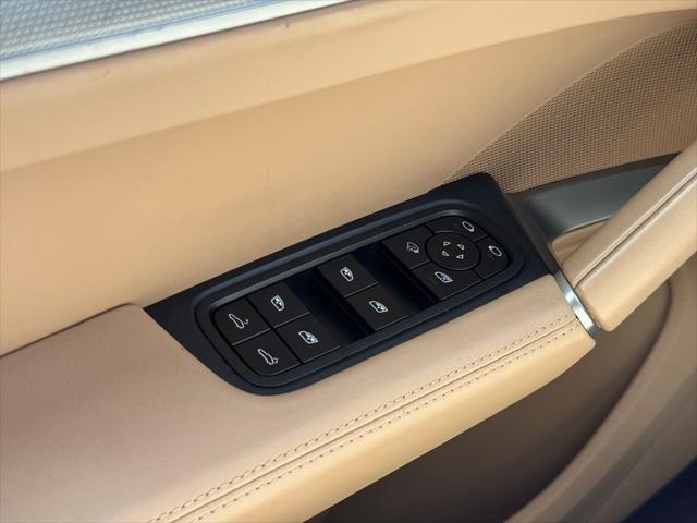 2024 Porsche Cayenne Unknown