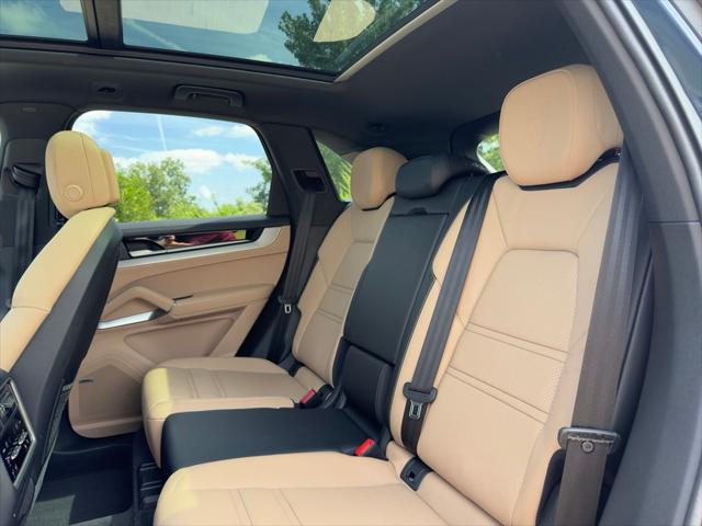 2024 Porsche Cayenne Unknown
