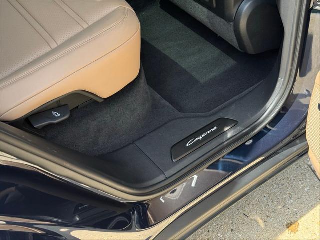2024 Porsche Cayenne Unknown