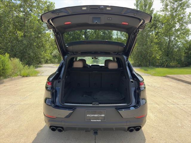 2024 Porsche Cayenne Unknown