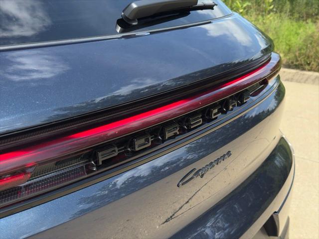 2024 Porsche Cayenne Unknown