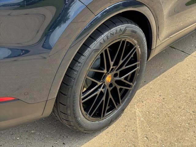 2024 Porsche Cayenne Unknown