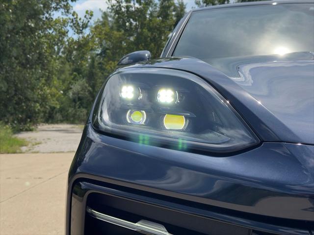 2024 Porsche Cayenne Unknown
