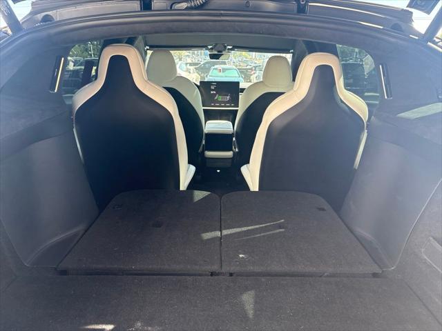 2023 Tesla Model X Plaid Tri Motor All-Wheel Drive