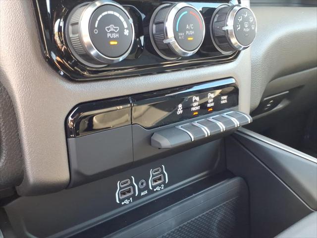 2026 Ram 1500 Express Crew Cab 4x4 57 Box