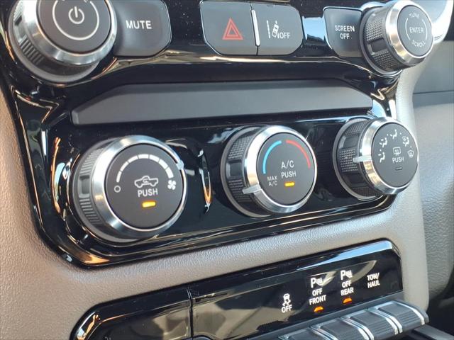 2026 Ram 1500 Express Crew Cab 4x4 57 Box