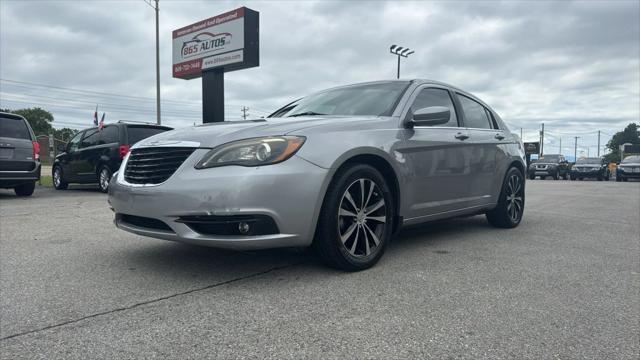 2013 Chrysler 200 Touring for sale in Clinton , TN