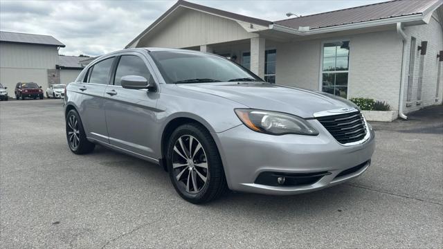 2013 Chrysler 200 Touring