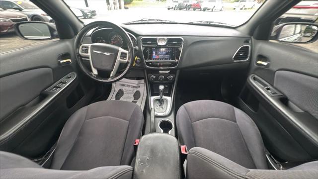 2013 Chrysler 200 Touring
