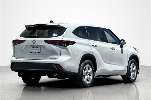 2025 Toyota Highlander LE