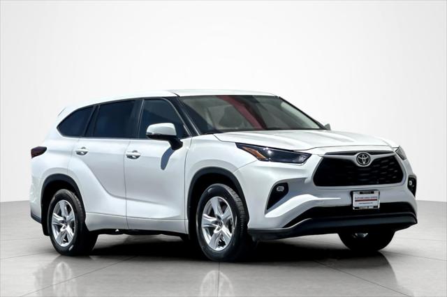 2025 Toyota Highlander LE