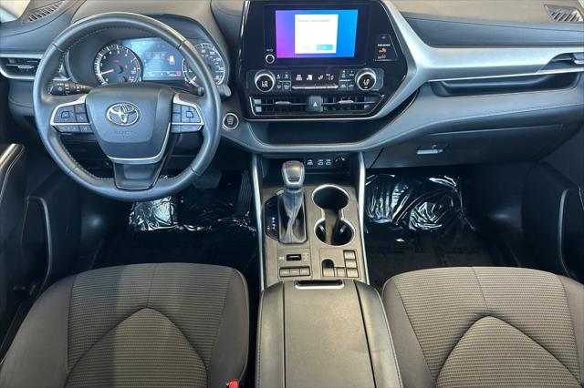 2025 Toyota Highlander LE