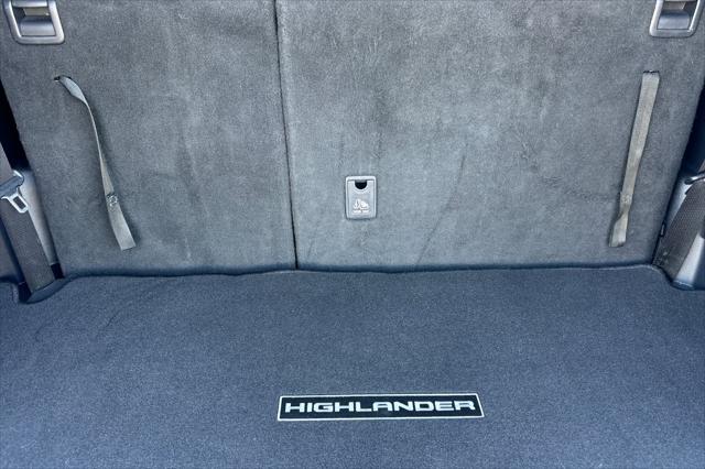 2025 Toyota Highlander LE