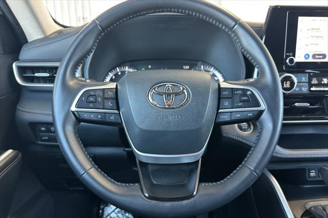 2025 Toyota Highlander LE
