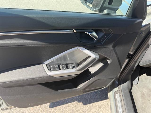 2025 Audi Q3 Premium 45 TFSI S line quattro Tiptronic