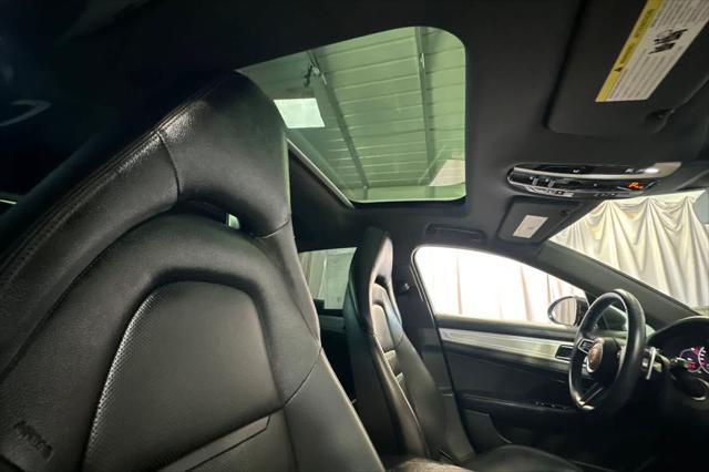 2021 Porsche Panamera RWD