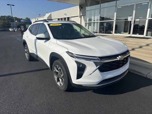 Used 2025 Chevrolet Trax FWD LT For Sale in Toledo, OH