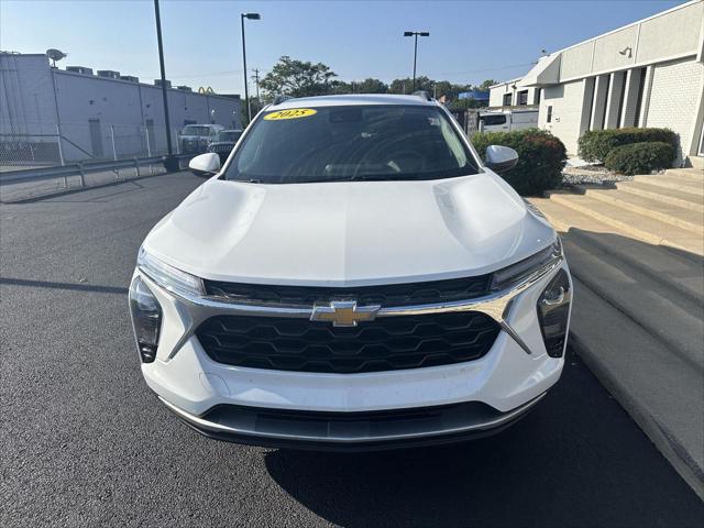 Used 2025 Chevrolet Trax FWD LT For Sale in Toledo, OH