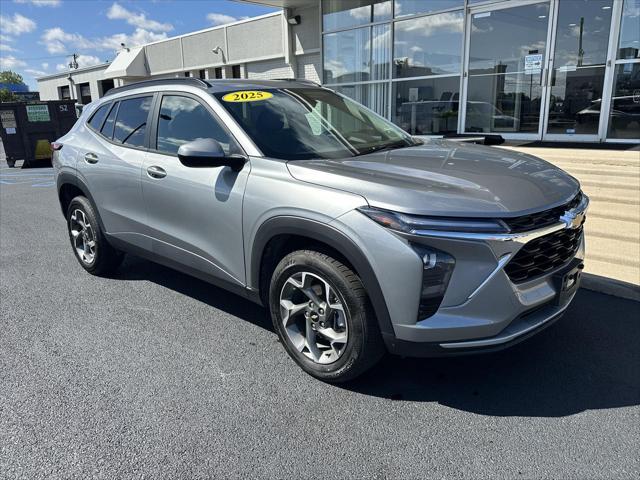 Used 2025 Chevrolet Trax FWD LT For Sale in Toledo, OH