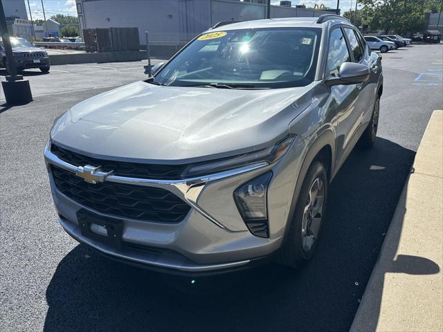 Used 2025 Chevrolet Trax FWD LT For Sale in Toledo, OH