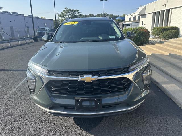 Used 2025 Chevrolet Trax FWD LT For Sale in Toledo, OH