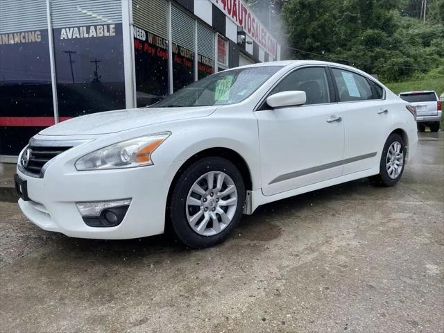 2015 Nissan Altima for sale near Cambridge, OH