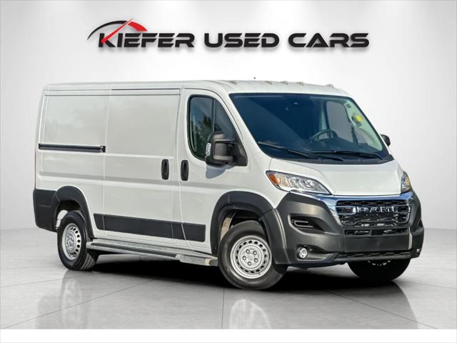 2025 Ram ProMaster 2500 Cargo Van Tradesman Low Roof 136 WB w/Pass Seat