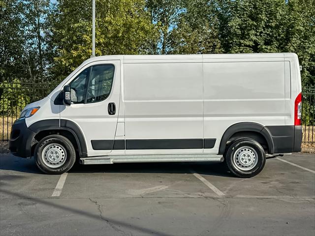2025 Ram ProMaster 2500 Cargo Van Tradesman Low Roof 136 WB w/Pass Seat