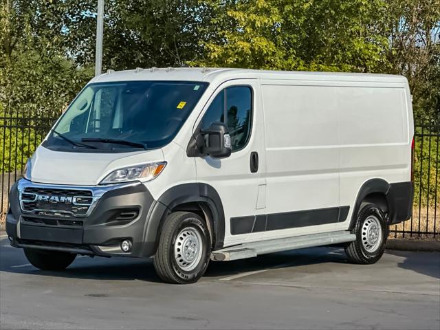 2025 Ram ProMaster 2500 Cargo Van Tradesman Low Roof 136 WB w/Pass Seat