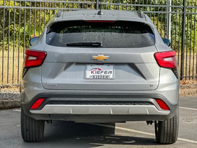 2025 Chevrolet Trax FWD LT