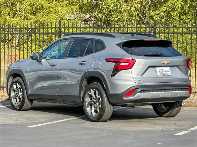 2025 Chevrolet Trax FWD LT