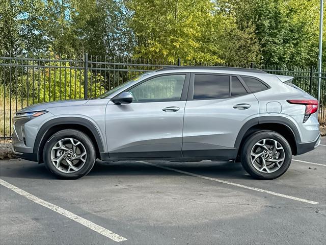 2025 Chevrolet Trax FWD LT