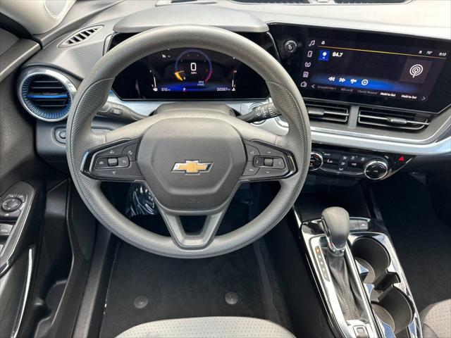 2025 Chevrolet Trax FWD LT