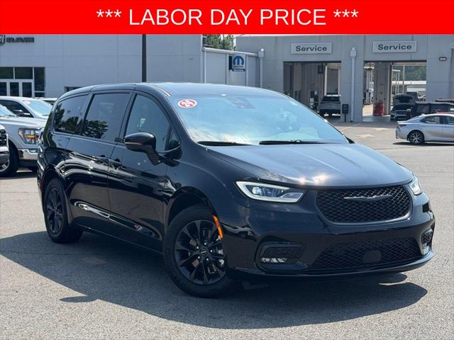 2024 Chrysler Pacifica Hybrid S Appearance Pkg for sale in Albemarle, NC