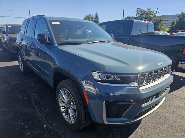 2027 Jeep Grand Cherokee GRAND CHEROKEE LIMITED 4X4