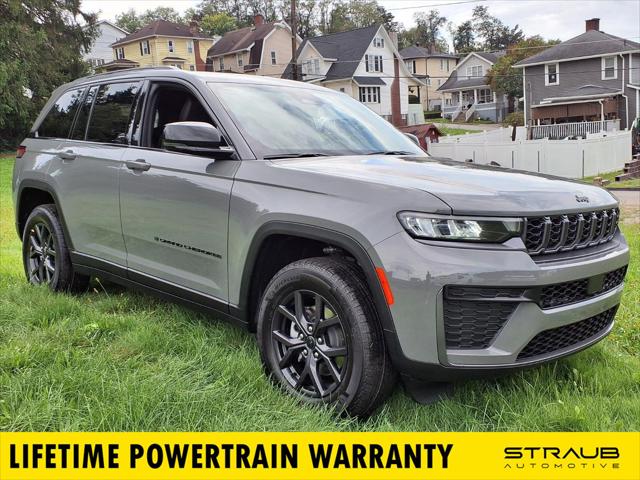 2027 Jeep Grand Cherokee Laredo Altitude for sale in Wheeling, WV