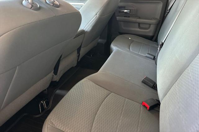 2017 Ram 1500 SLT Quad Cab 4x2 64 Box