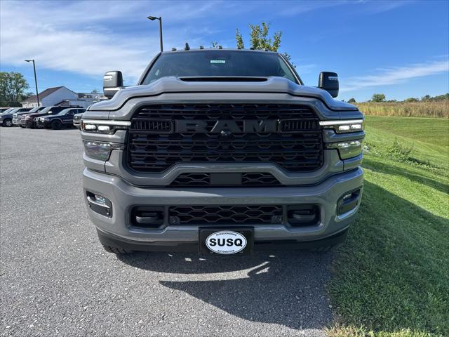 2027 RAM Ram 3500 RAM 3500 LIMITED CREW CAB 4X4 8 BOX 2027 RAM Ram 3500 RAM 3500 LIMITED CREW CAB 4X4 8 BOX