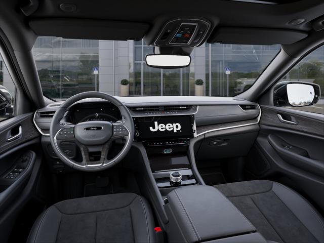 New 2027 Sting-Gray Clear-Coat Paint Jeep Laredo Altitude image 40