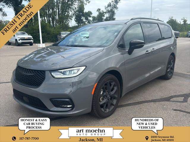 2025 Chrysler Pacifica Limited for sale in Jackson, MI