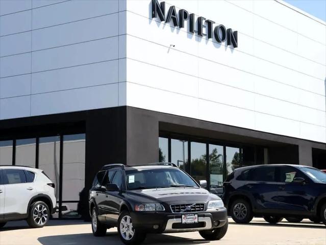 2005 Volvo XC70 2.5T A AWD SR w/Premium Package for sale in Naperville, IL