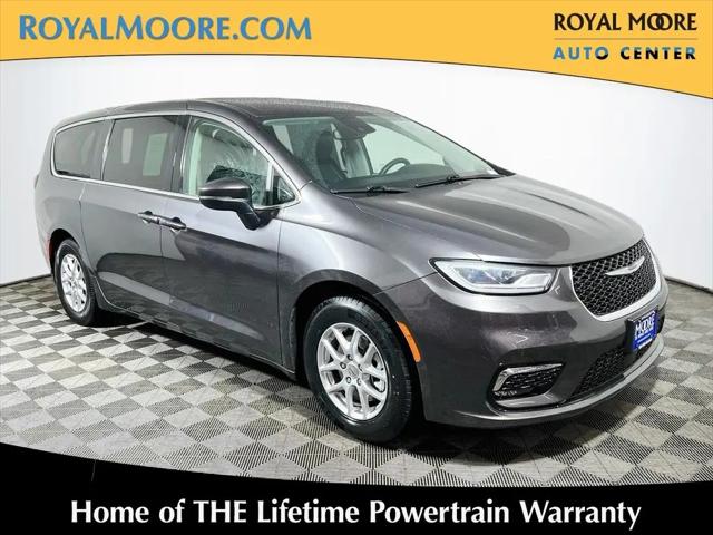 2023 Chrysler Pacifica Touring L for sale in Hillsboro, OR