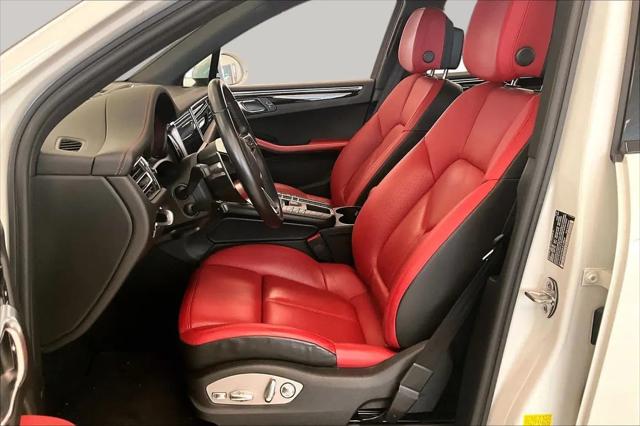 2021 Porsche Macan Macan
