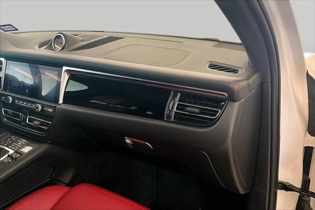 2021 Porsche Macan Macan