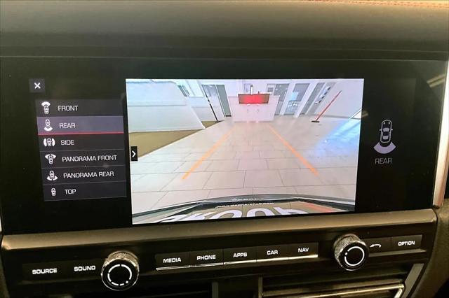 2021 Porsche Macan Macan