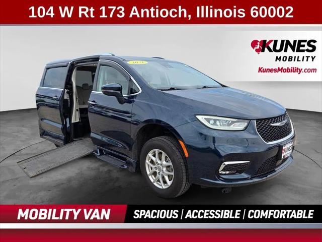 2021 Chrysler Pacifica Touring L for sale in Antioch, IL