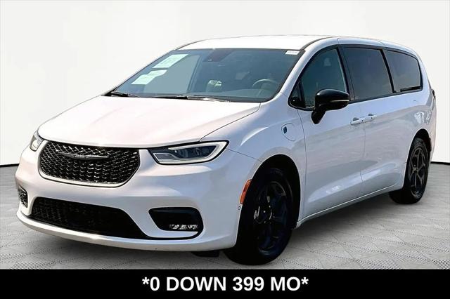 2024 Chrysler Pacifica Hybrid S Appearance Pkg for sale in Merrillville, IN