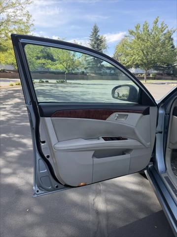 2012 Toyota Avalon Base