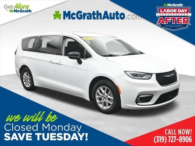 2024 Chrysler Pacifica Touring L for sale in Hiawatha, IA