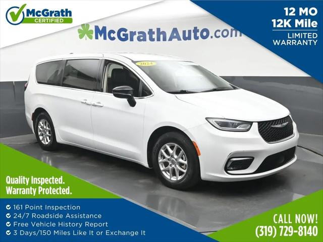 2024 Chrysler Pacifica Touring L for sale in Hiawatha, IA